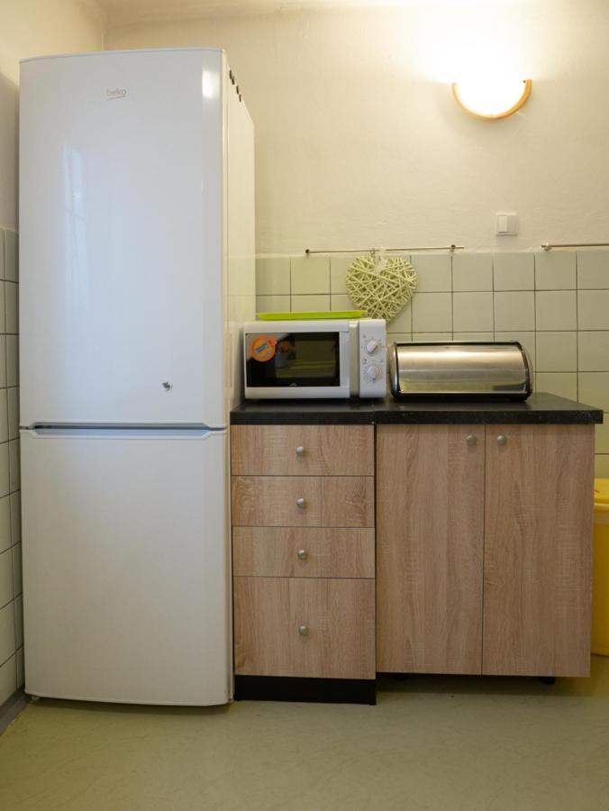 Apartman Pod Ledovcem Appartement Mladé Buky Buitenkant foto