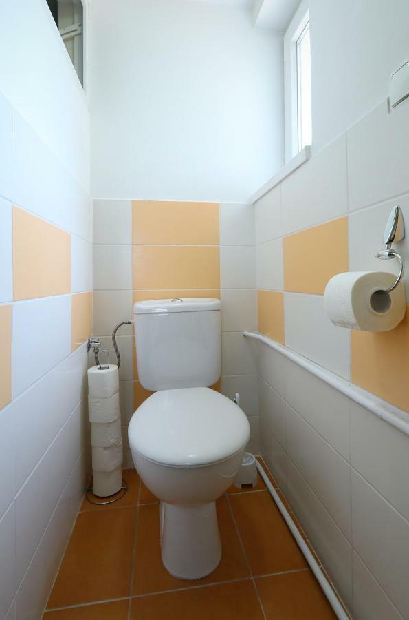 Apartman Pod Ledovcem Appartement Mladé Buky Buitenkant foto